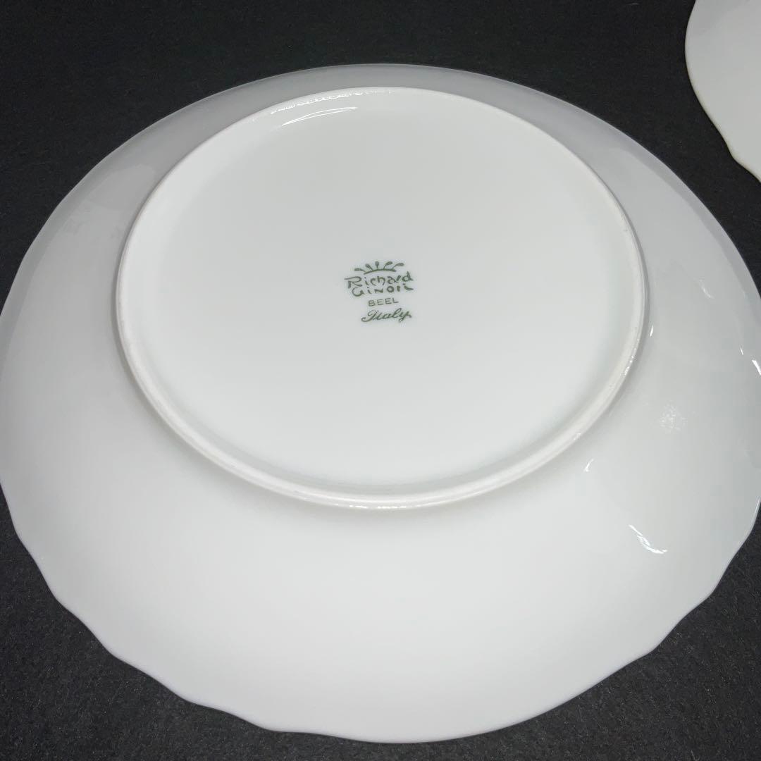 リチャードジノリ　ベッキオホワイト　中皿１枚　小皿３枚