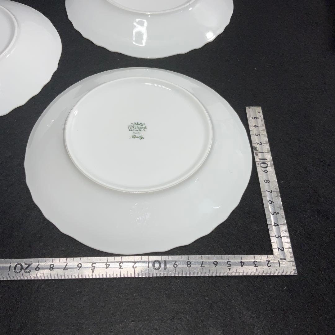 リチャードジノリ　ベッキオホワイト　中皿１枚　小皿３枚