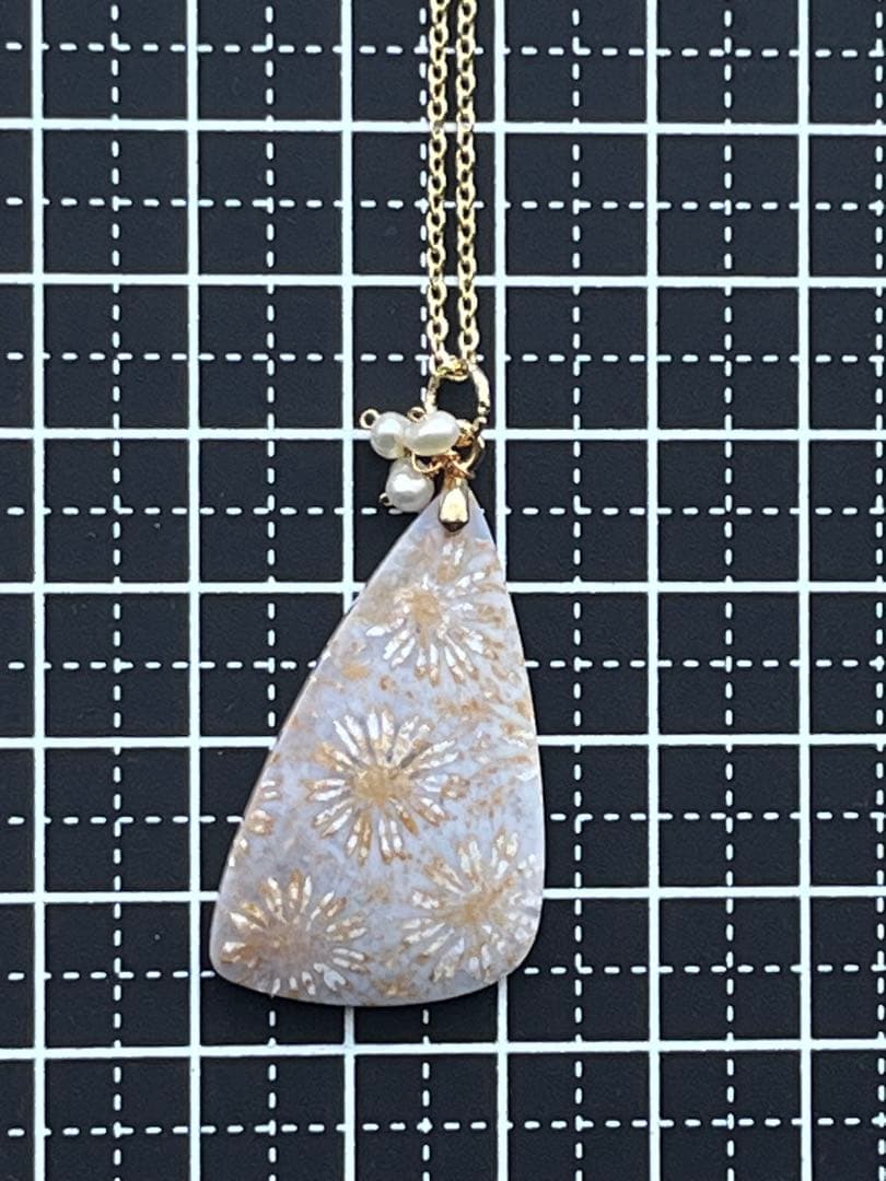 14kgf アンティークなフォッシルコーラル ピアス&ペンダントトップセット