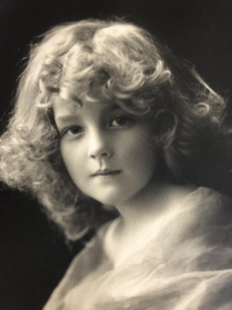 アンティーク ポストカード ショールを纏う美しい少女