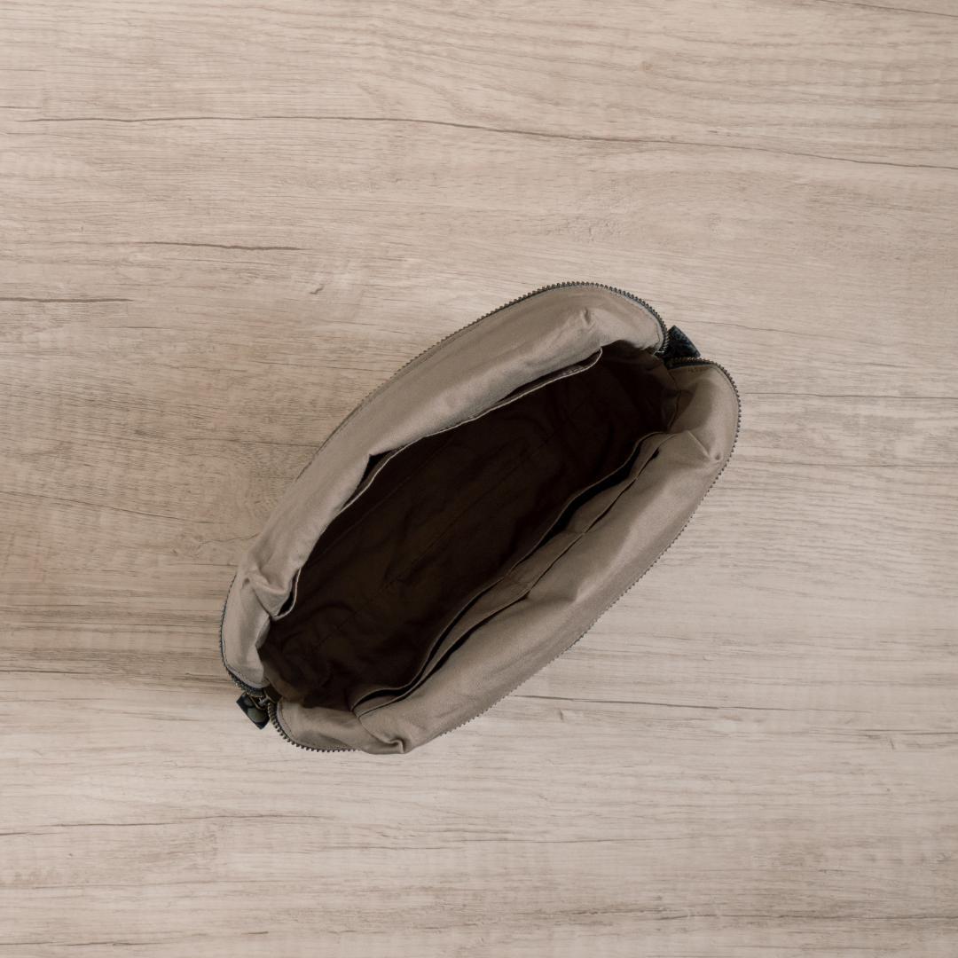 【手帳ポーチ／サイズ2】Flower・モノクロ、イエロー（たくさん入るタイプ）