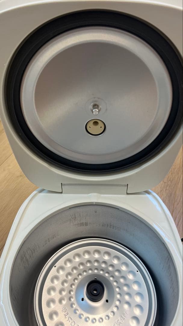 タイガー　TIGER炊飯器 JBH-G102W