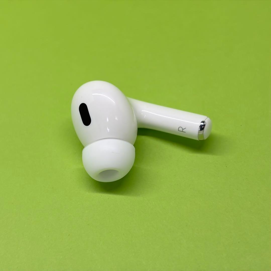 純正 AirPods Pro 第2世代 USB-C右イヤホン 114
