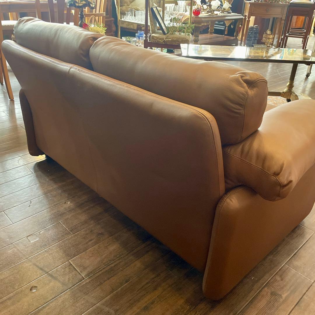 r128r125 イタリア レザーソファ クラシックなキャメルレザー 2人掛け