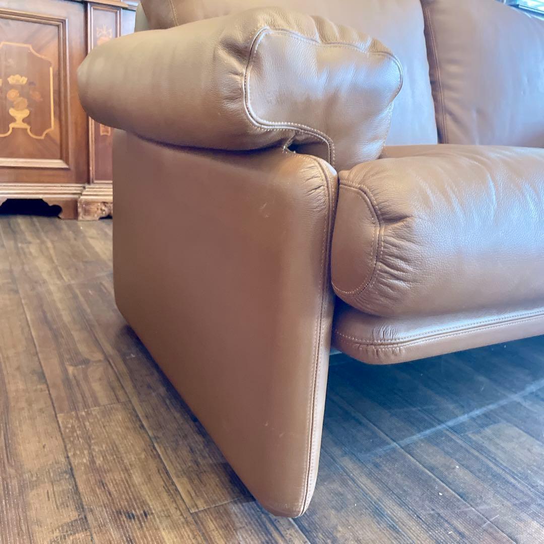 r128r125 イタリア レザーソファ クラシックなキャメルレザー 2人掛け