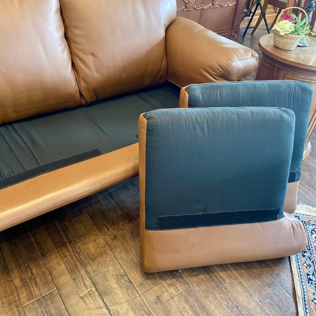 r128r125 イタリア レザーソファ クラシックなキャメルレザー 2人掛け