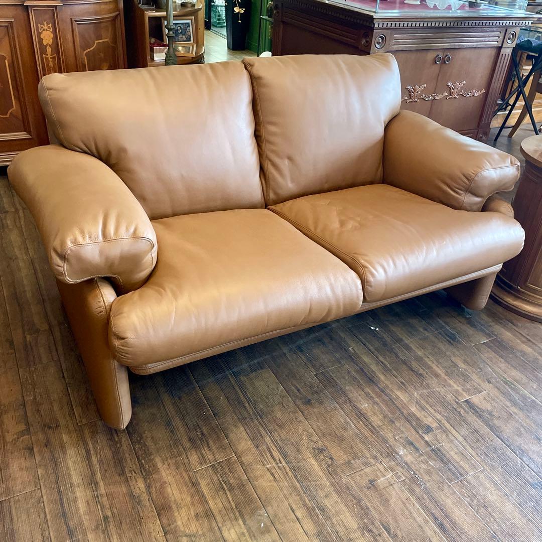 r128r125 イタリア レザーソファ クラシックなキャメルレザー 2人掛け