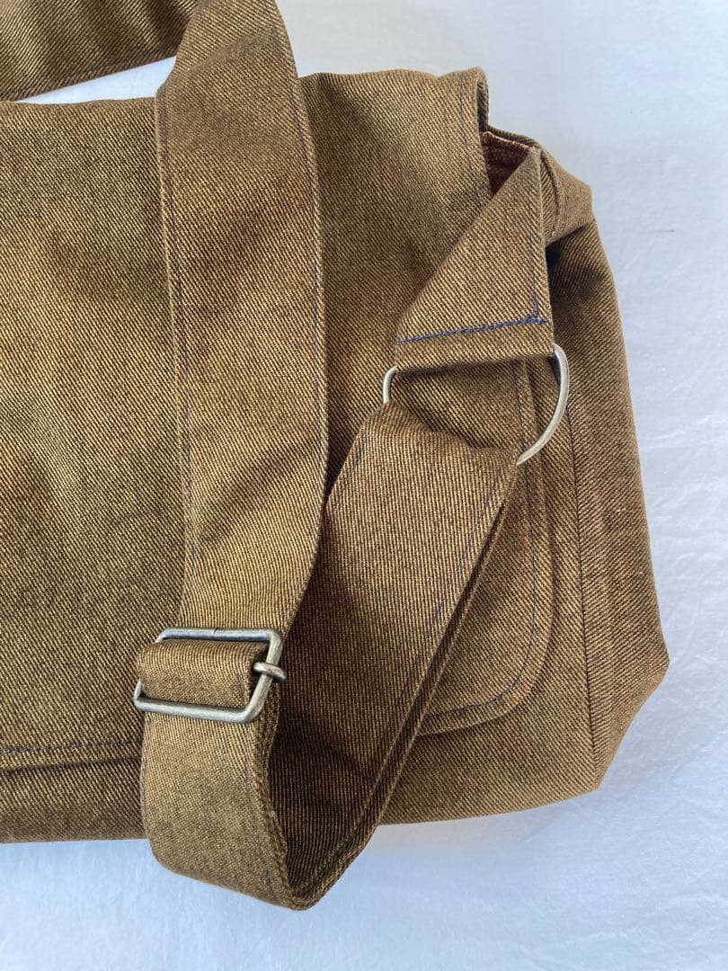 昭和のバッグ　レトロなショルダーバッグ