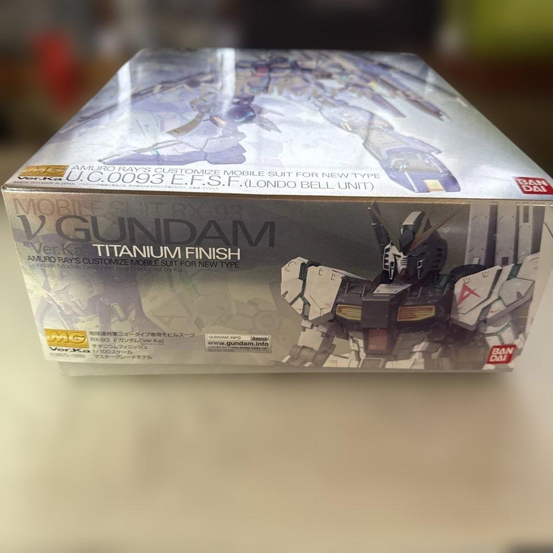 MG 1/100 RX-93 νガンダム〔Ver.Ka〕 チタニウムフィニッシュ