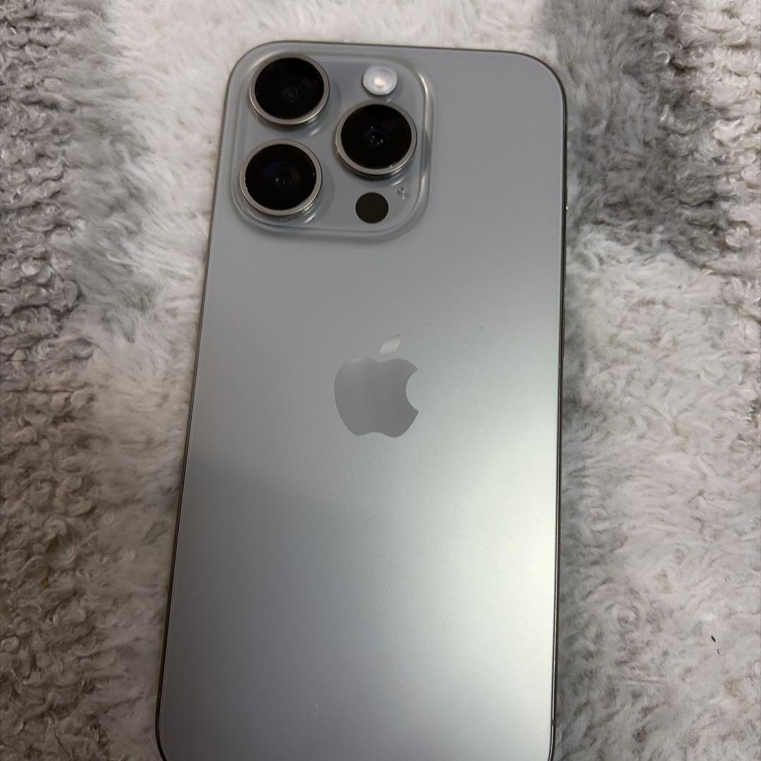 iPhone 15 Pro ナチュラルチタニウム 128G SIMフリー