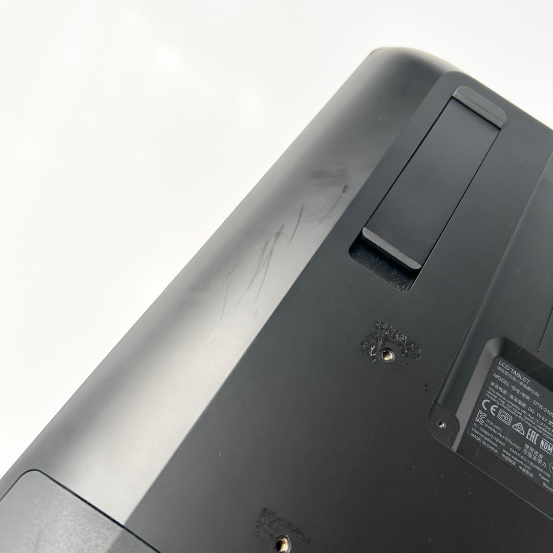 Wacom Cintiq Pro 24 替え芯180本以上のおまけ付き！