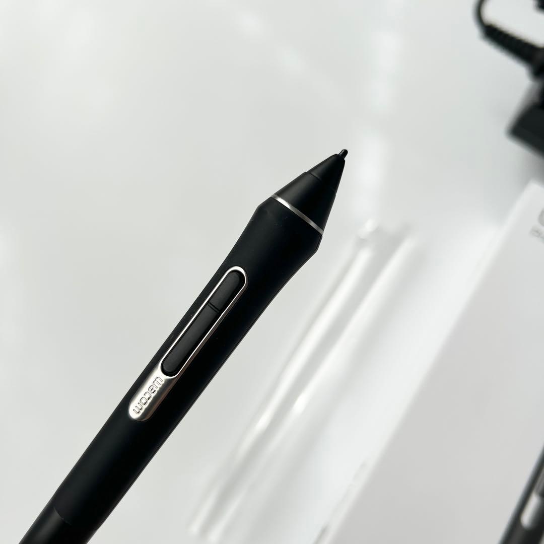Wacom Cintiq Pro 24 替え芯180本以上のおまけ付き！