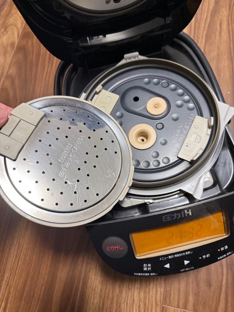 象印 圧力IH極め炊き 豪熱羽釜5.5合炊き NP-BU10 2015年製