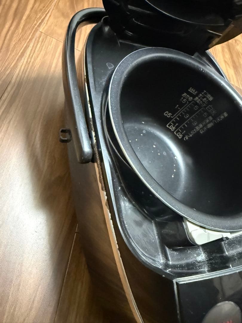 象印 圧力IH極め炊き 豪熱羽釜5.5合炊き NP-BU10 2015年製