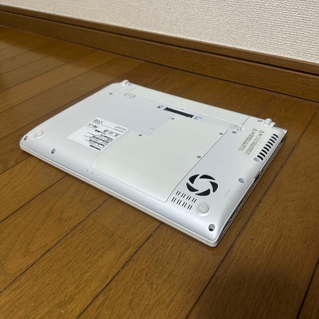 TOSHIBA Windows11 ノートパソコン　初心者 SSD 初期設定済ま