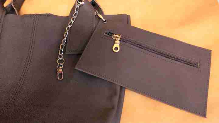 牛革ポーチ付きトートバッグ