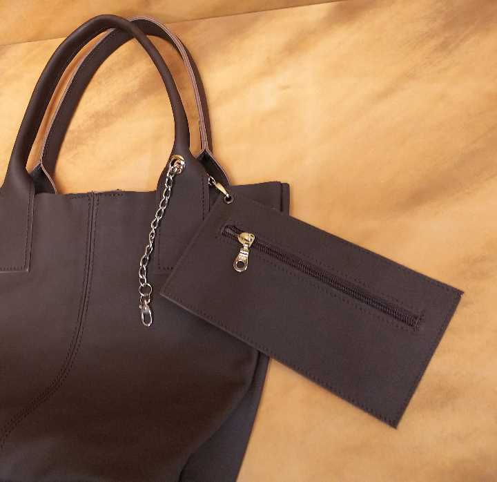 牛革ポーチ付きトートバッグ