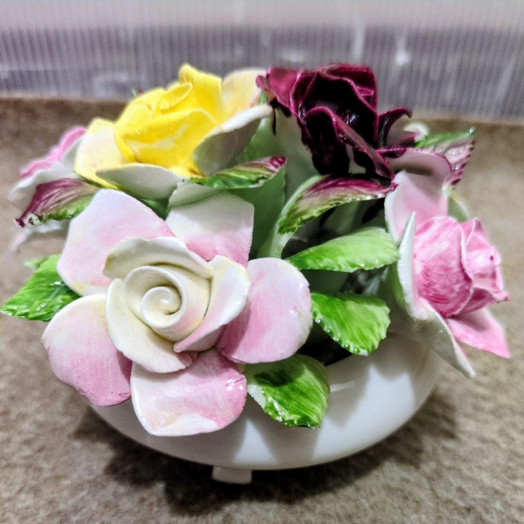 英国 ロイヤルドルトン　陶花(薔薇)