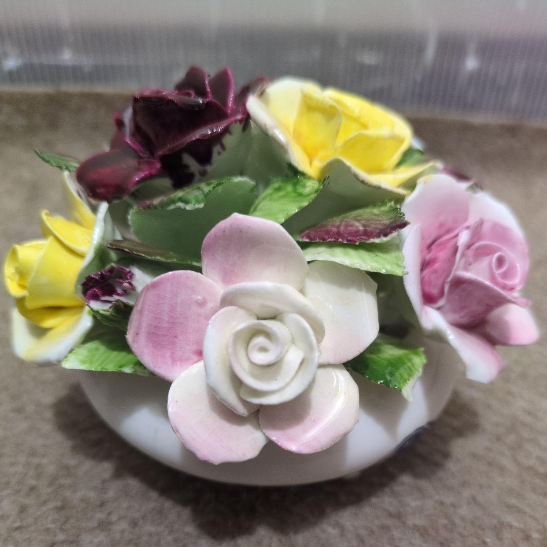 英国 ロイヤルドルトン　陶花(薔薇)