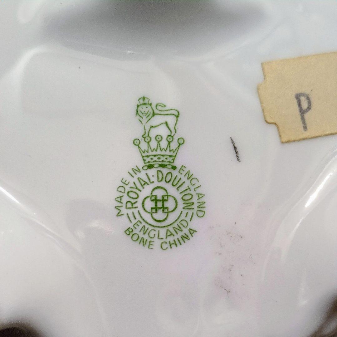 英国 ロイヤルドルトン　陶花(薔薇)