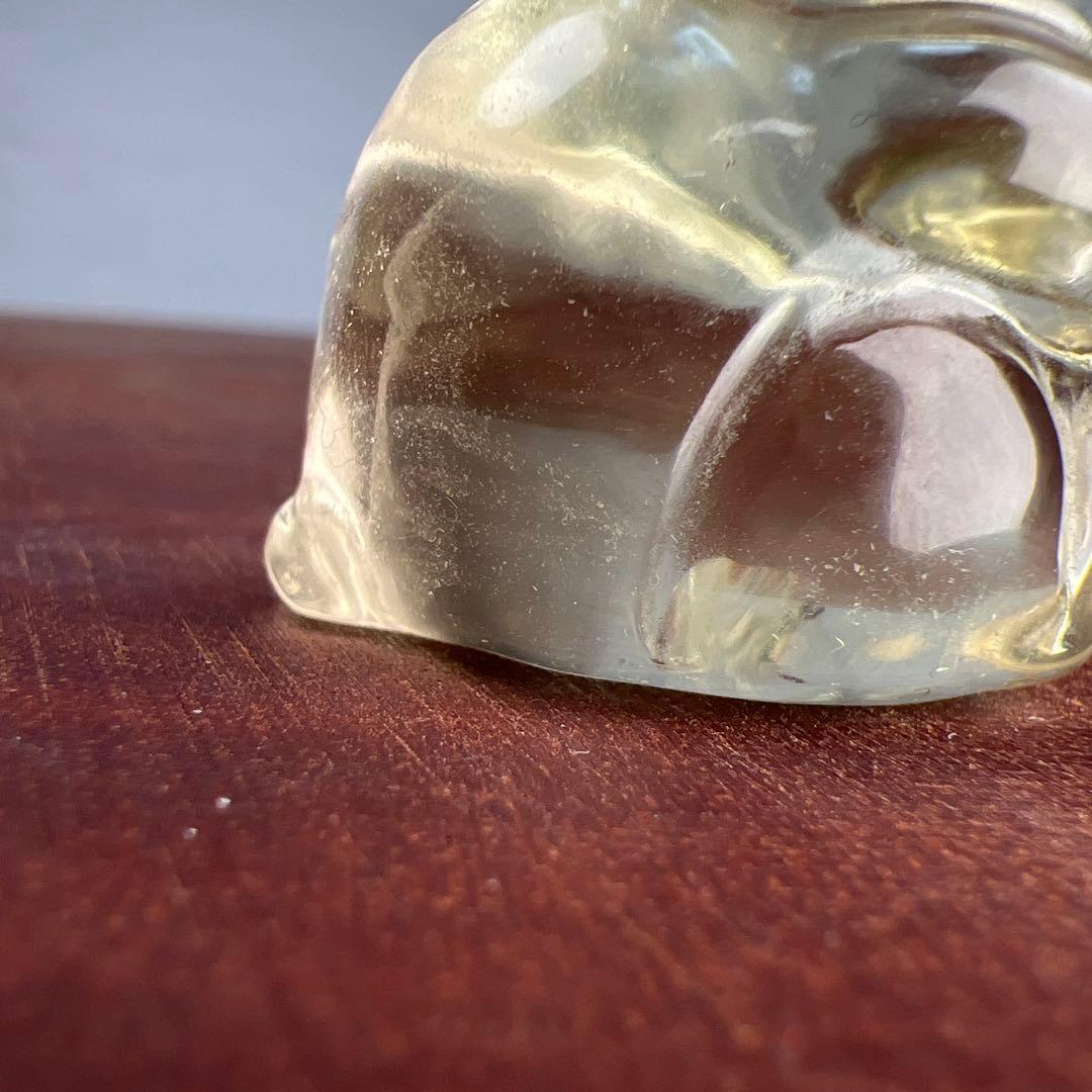 天然石　手彫りうさぎ　シトリン