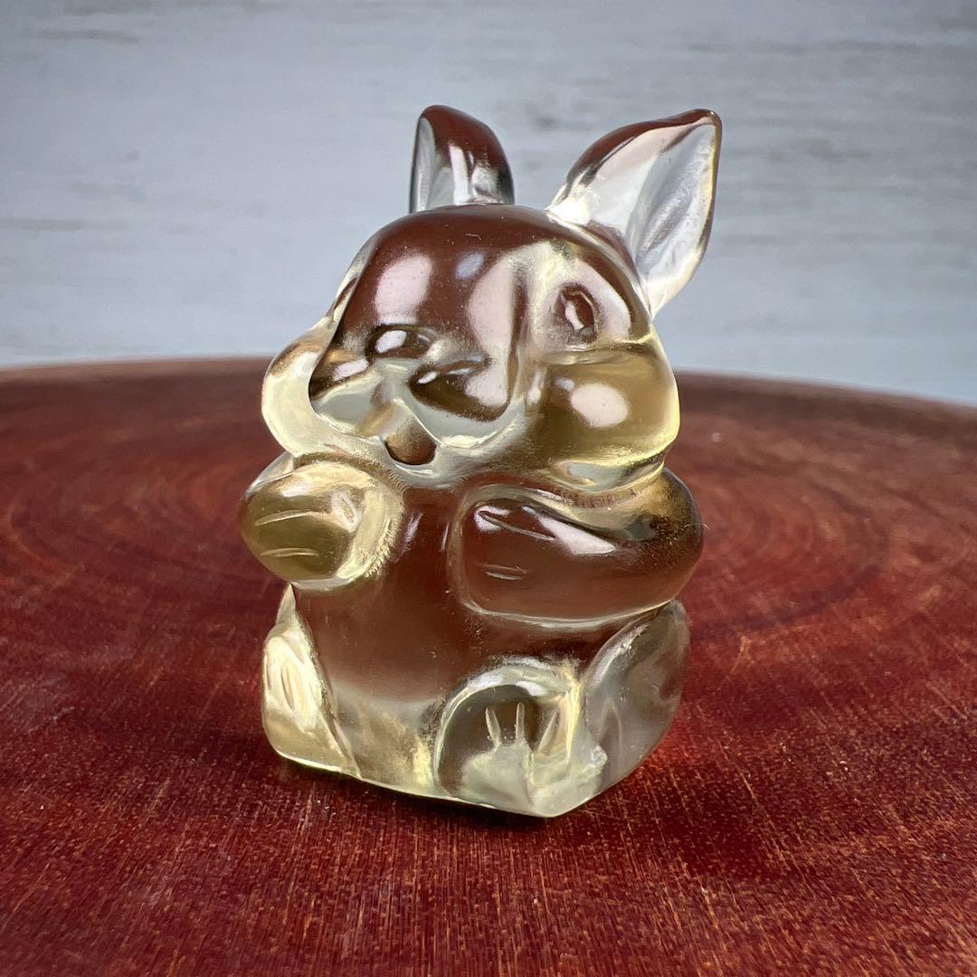 天然石　手彫りうさぎ　シトリン