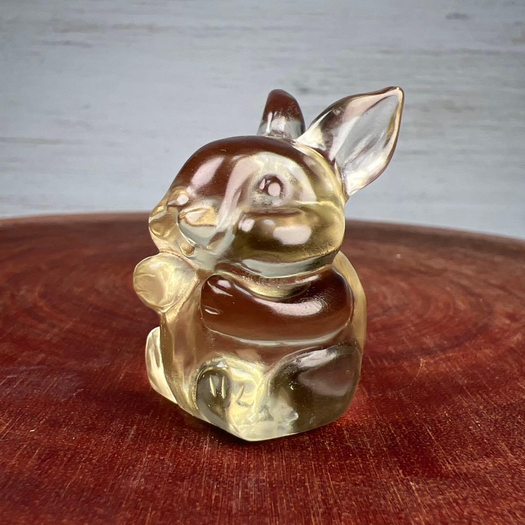 天然石　手彫りうさぎ　シトリン