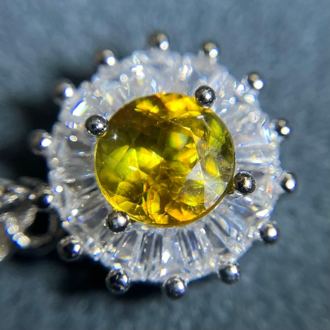 天然石　スフェーン使用ペンダントトップ