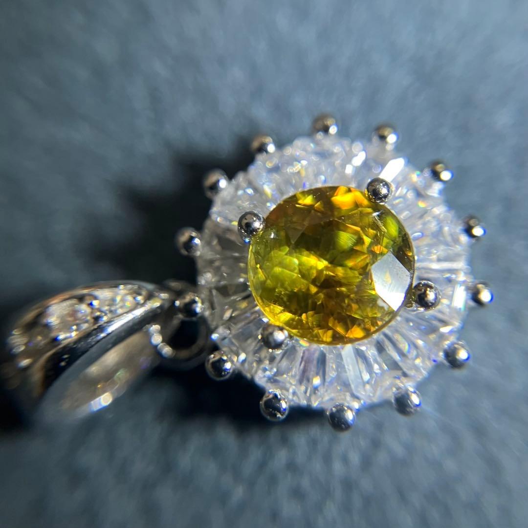 天然石　スフェーン使用ペンダントトップ