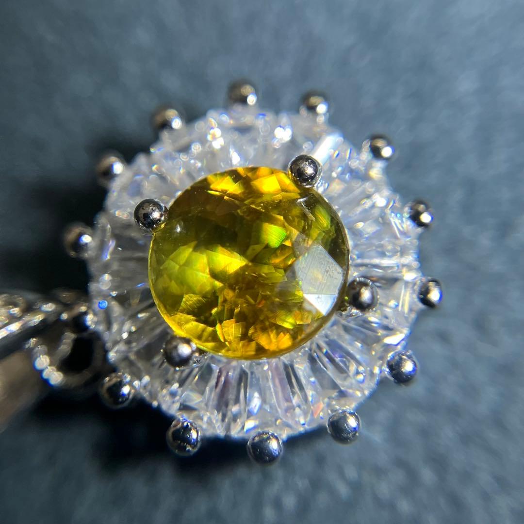 天然石　スフェーン使用ペンダントトップ