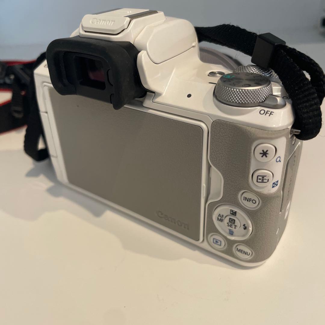 Canonミラーレス一眼カメラEOSKissM標準ズームレンズキット