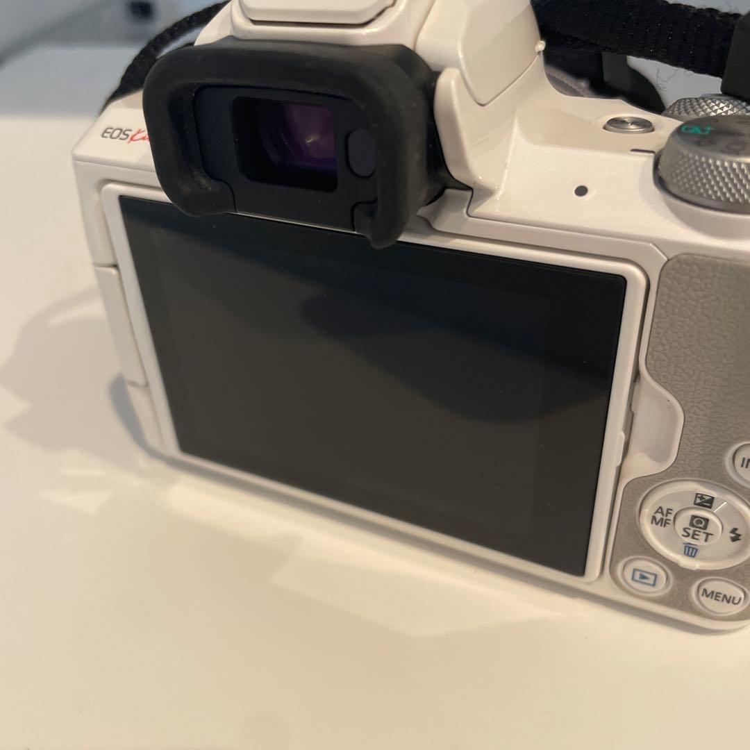 Canonミラーレス一眼カメラEOSKissM標準ズームレンズキット