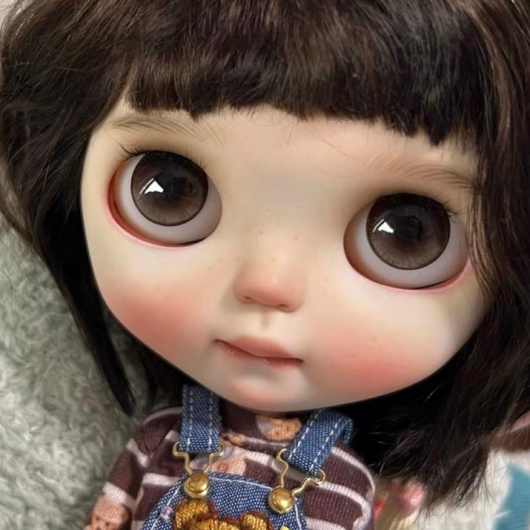 カスタムブライス 海外作家様 恥ずかしがり屋 かわいい 幼い 人形