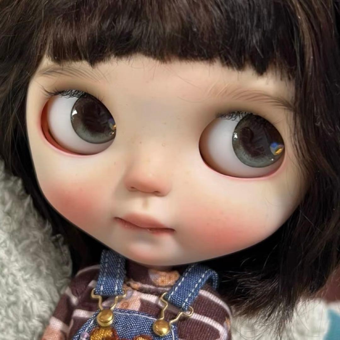 カスタムブライス 海外作家様 恥ずかしがり屋 かわいい 幼い 人形