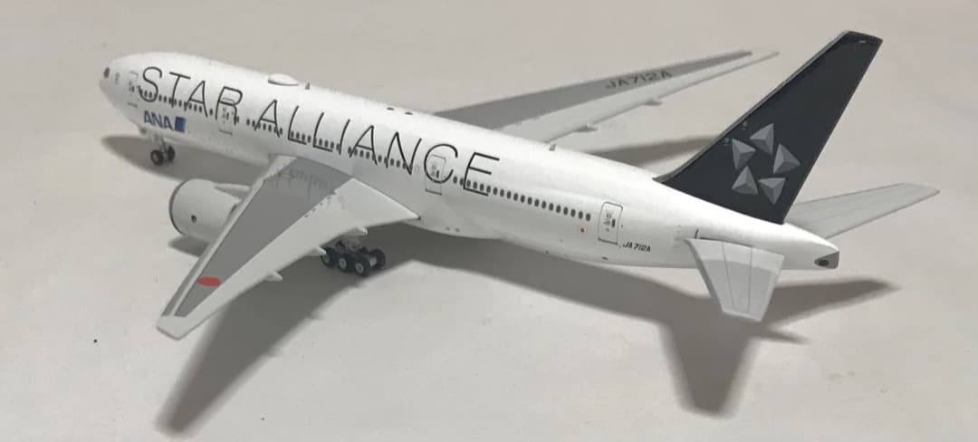 航空機・ヘリコプター ANA B777-200ER JA712A Star Alliance
