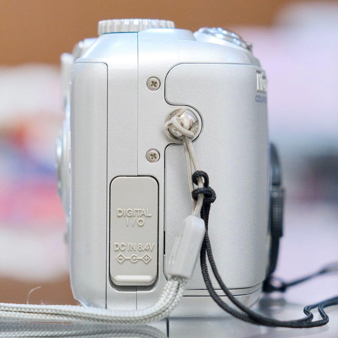 動作品 コンデジ 平成レトロ CCD Y2K Nikon COOLPIX 885