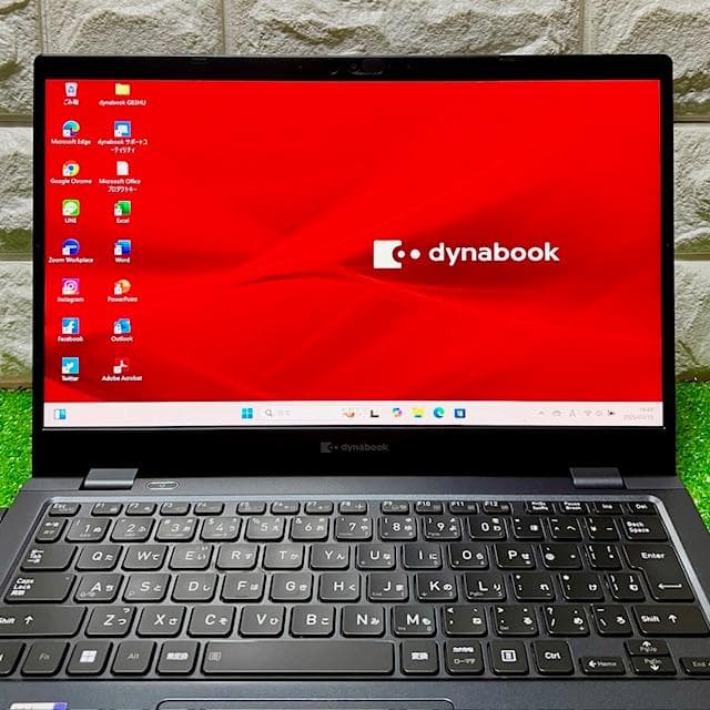 美品級《2022モデル》第11世代上級ハイスペック！dynabook G83