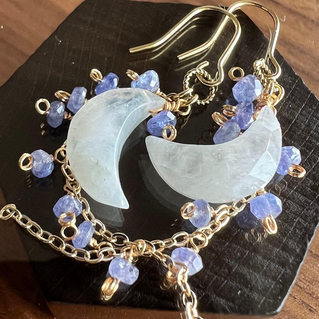 桜子様おまとめ418.エチオピアオパール*14kgfピアス