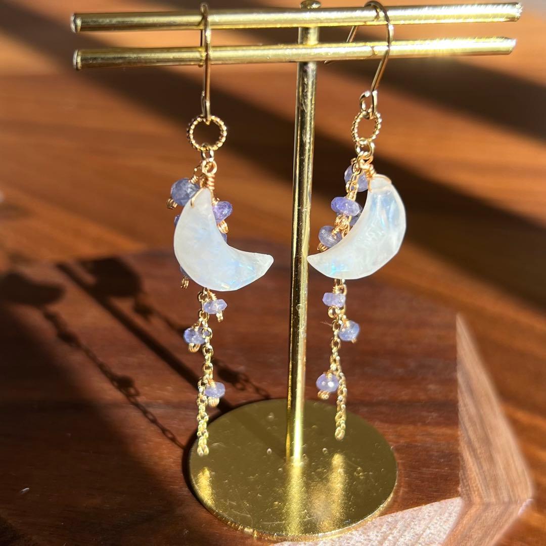 桜子様おまとめ418.エチオピアオパール*14kgfピアス