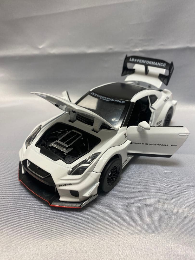 NISSANスカイラインLB-WORKS GTR 1\32