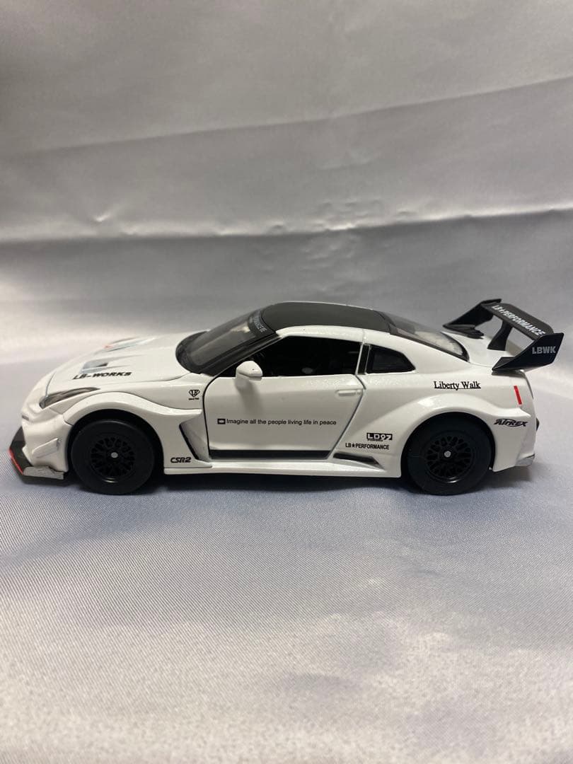 NISSANスカイラインLB-WORKS GTR 1\32