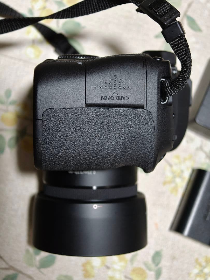 【美品】Canon 6D本体 +Canon& TAMRONレンズ2本セット