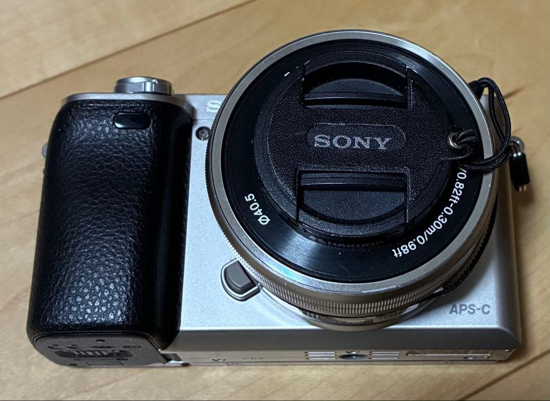 SONY α6000 ミラーレス一眼カメラ　ダブルズームレンズキット ソニー