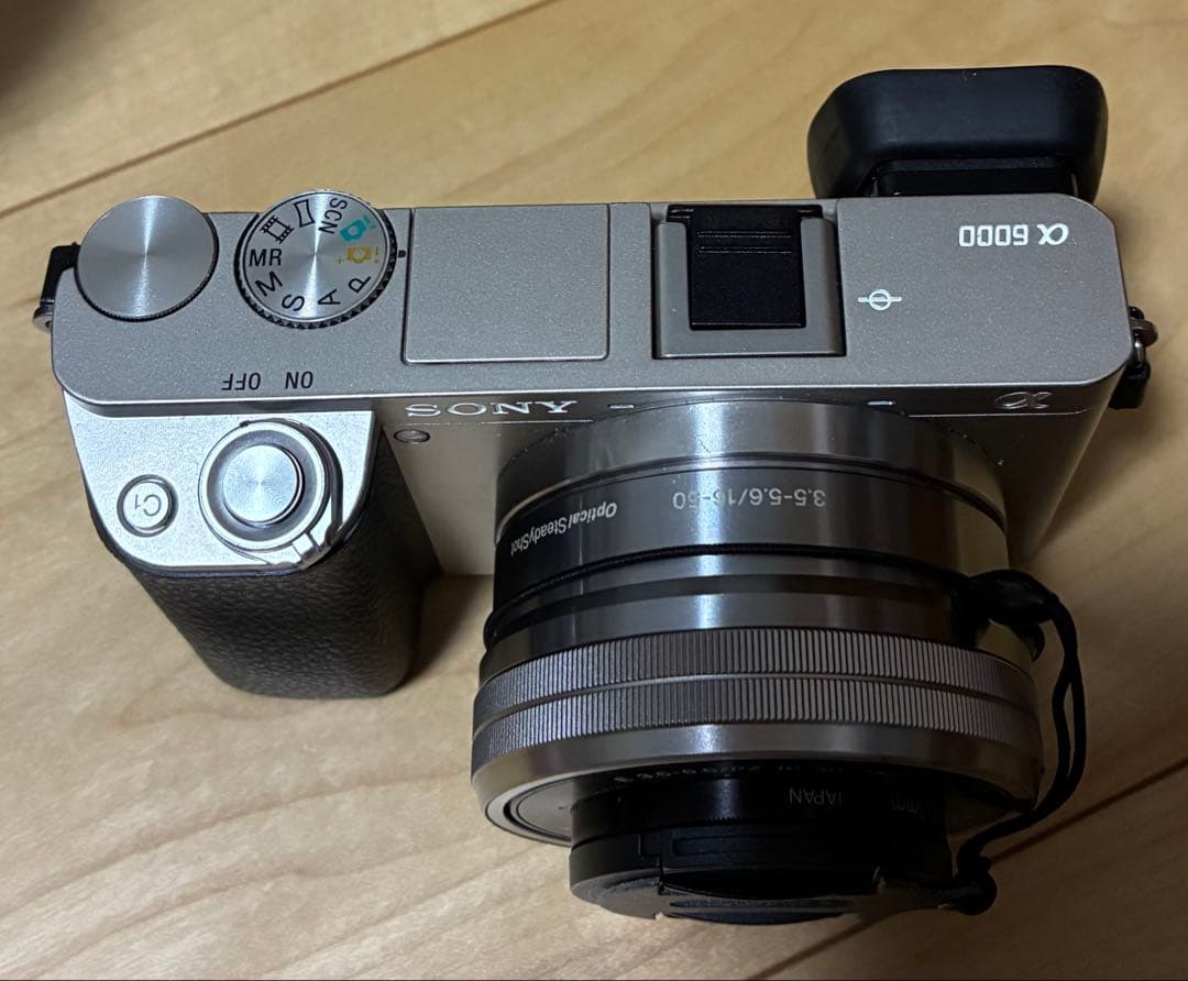 SONY α6000 ミラーレス一眼カメラ　ダブルズームレンズキット ソニー