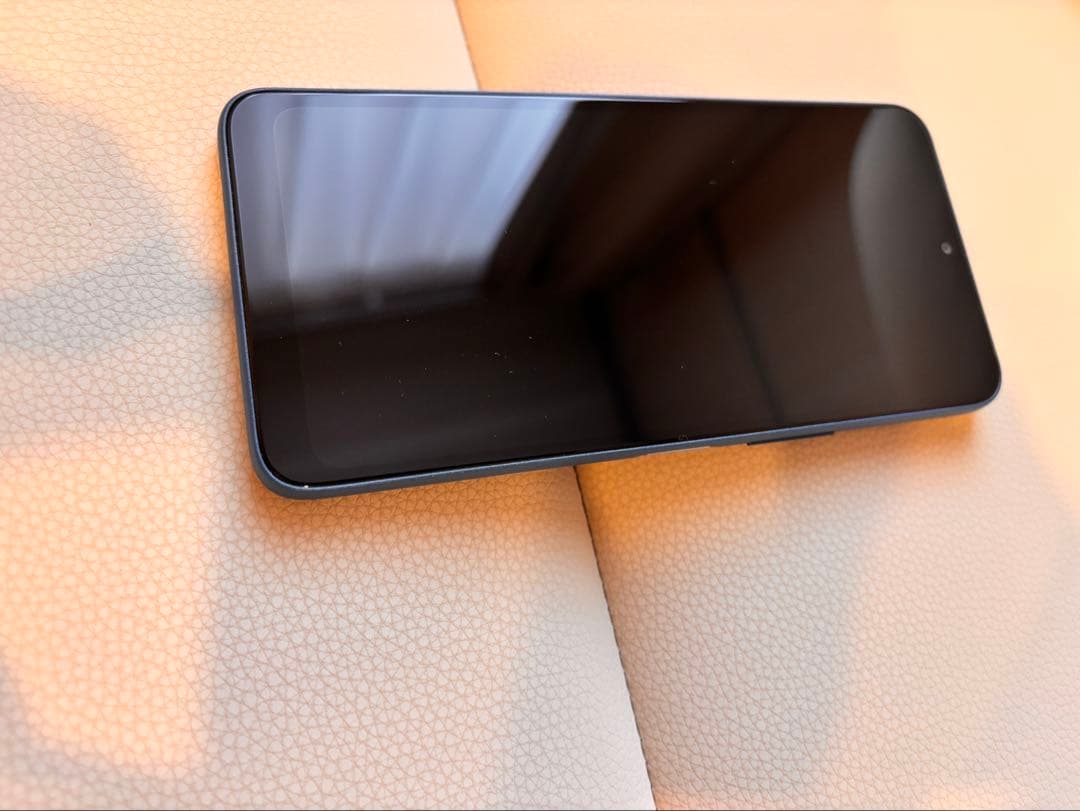 arrows FCG02 スマートフォン本体　64GB