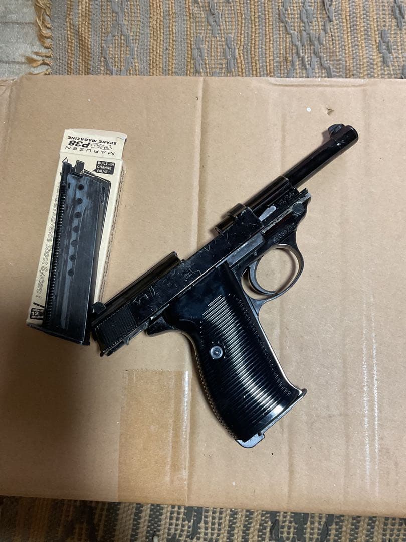 マルゼンワルサーP38ブラックメタル➕予備マガジン