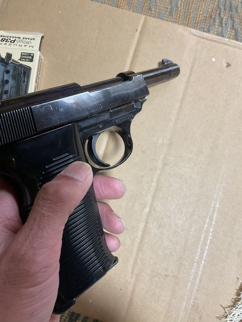 マルゼンワルサーP38ブラックメタル➕予備マガジン