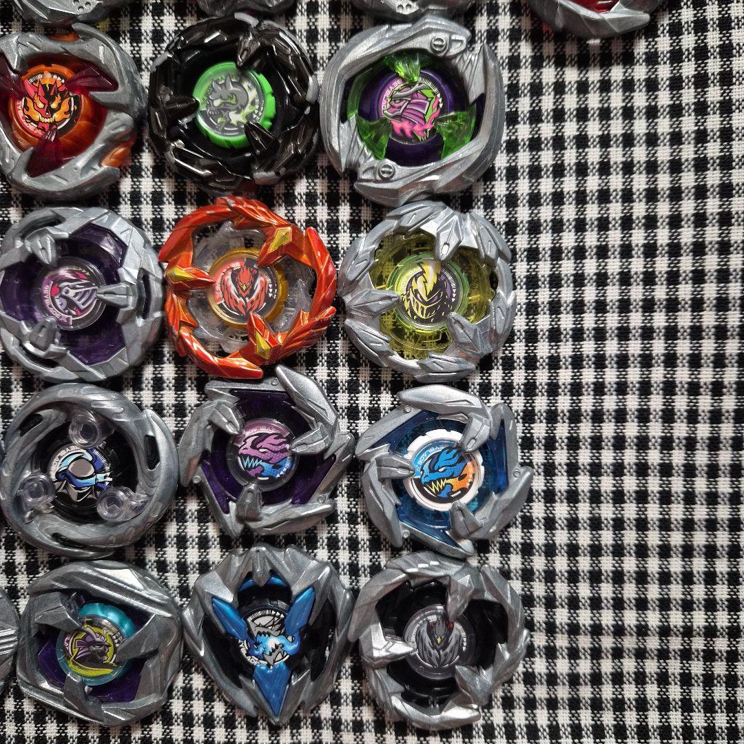 ベイブレード ブレードのみ 77個 引退品 ⚠️使用済み⚠️傷あり