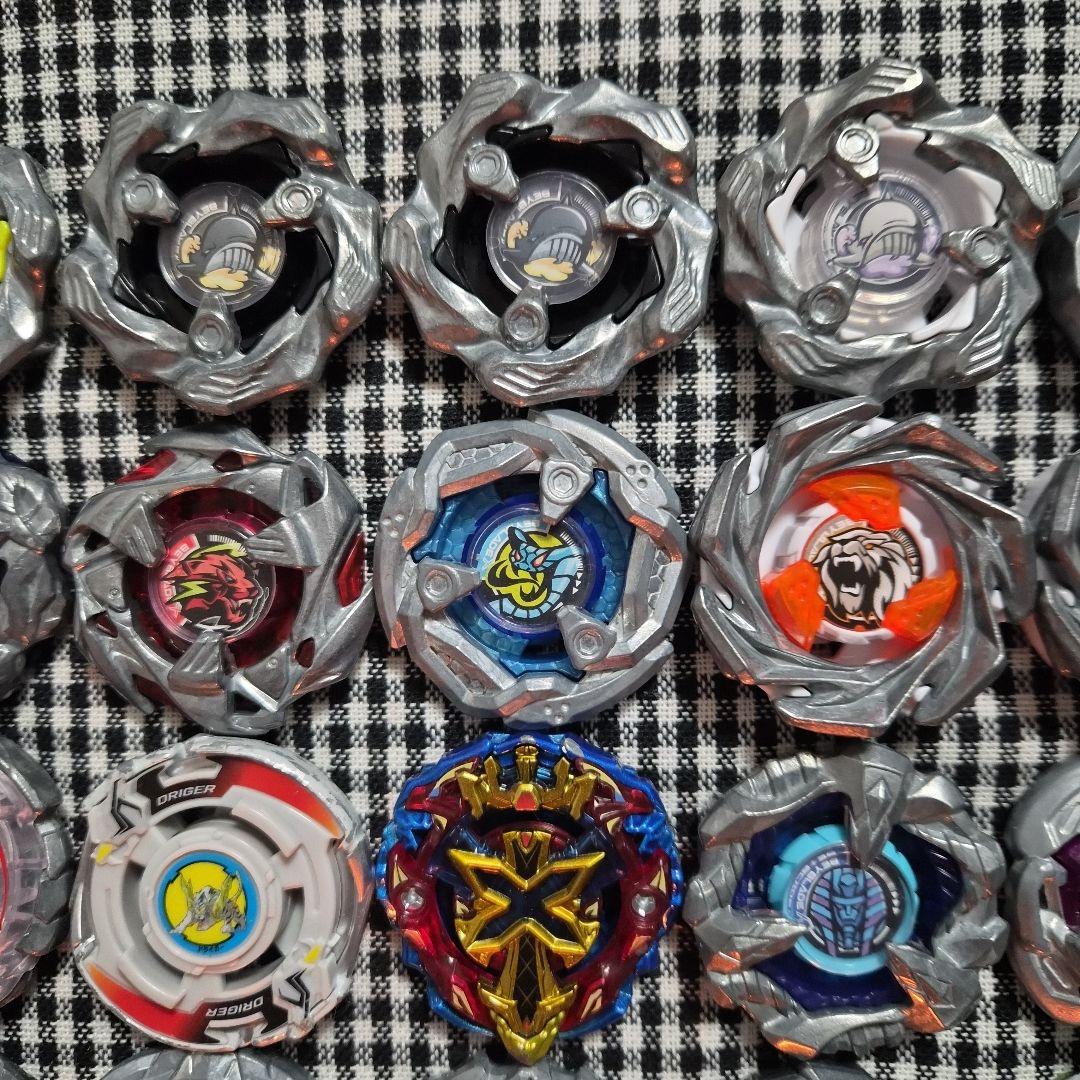 ベイブレード ブレードのみ 77個 引退品 ⚠️使用済み⚠️傷あり