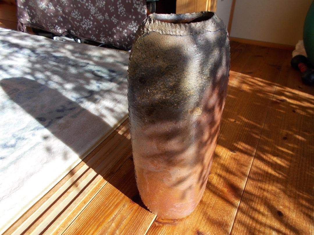 再お値下げ　備前焼ゴマ長偏壺・山下譲治作【13】